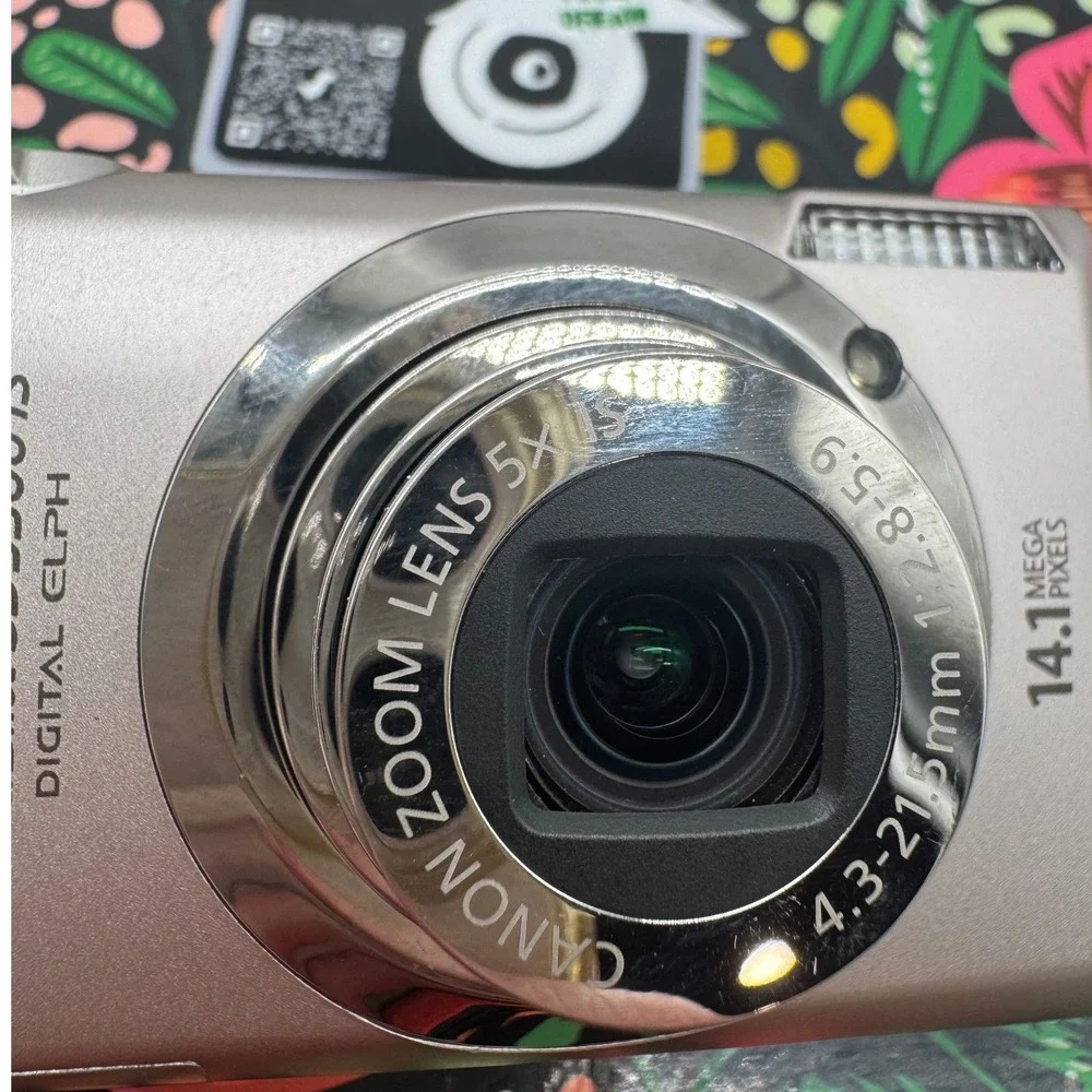 Canon PowerShot SD3500 IS Digital ELPH 14.1MP Camera Silver Bundle